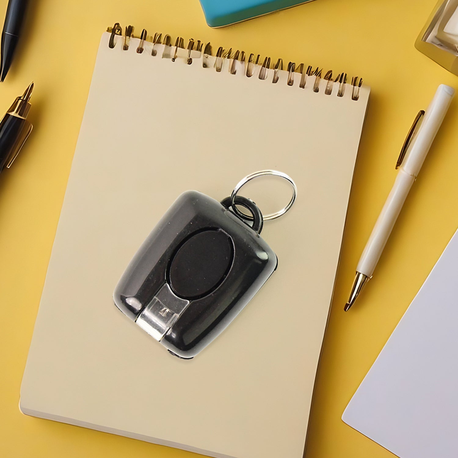 Mini LED Torch Keychain (1 Pc) Mini LED Torch Keychain (1 Pc)